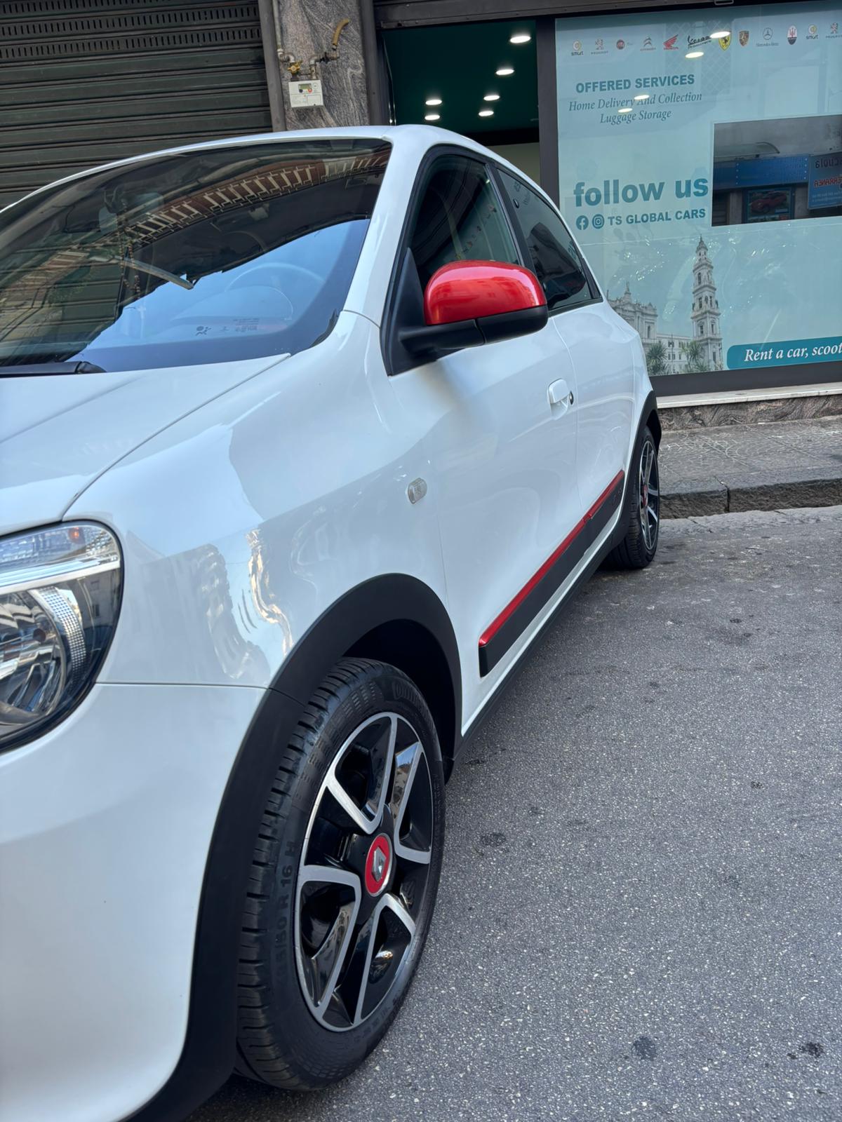 RENAULT TWINGO