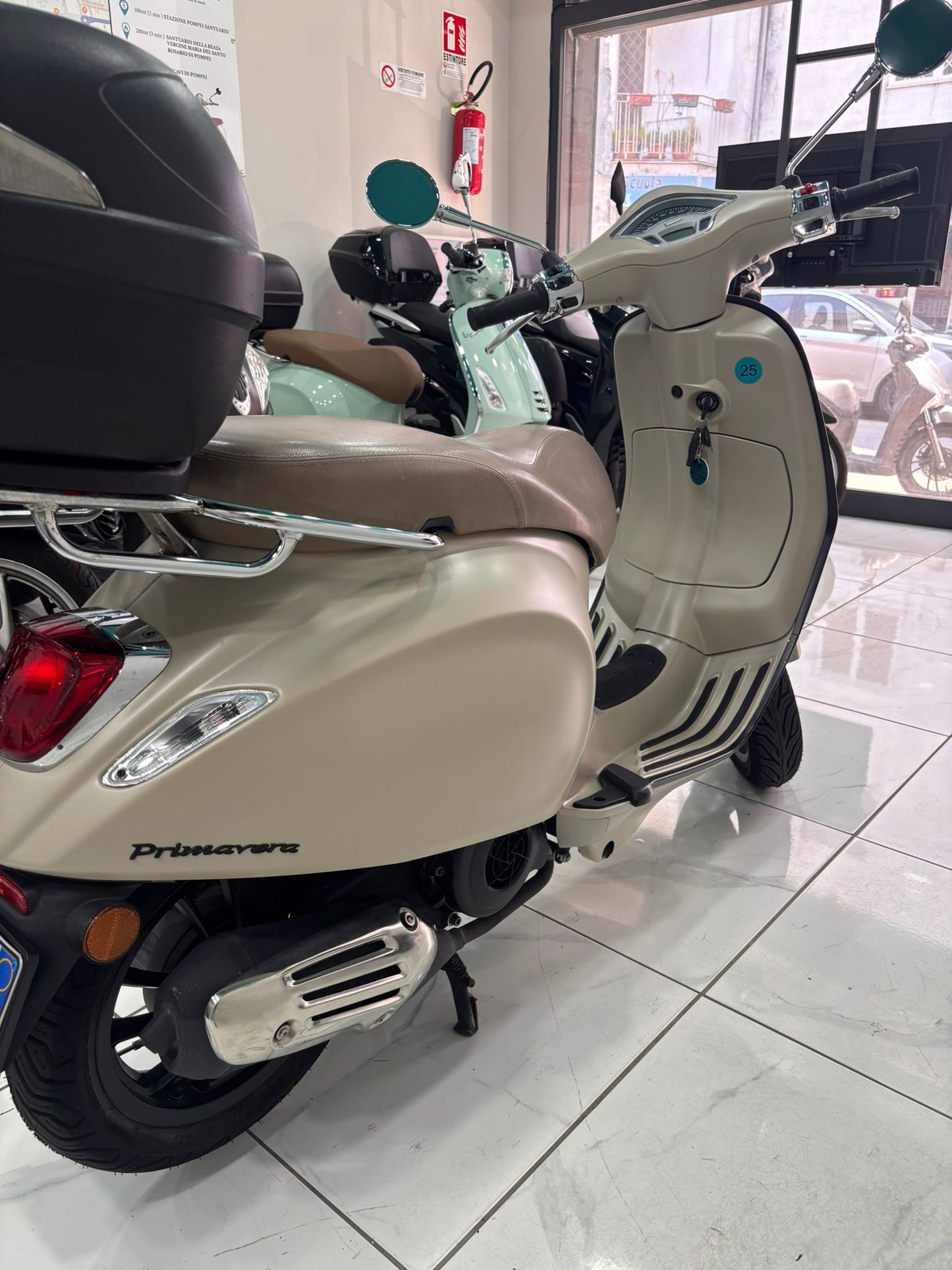 VESPA PRIMAVERA color SAFARI
