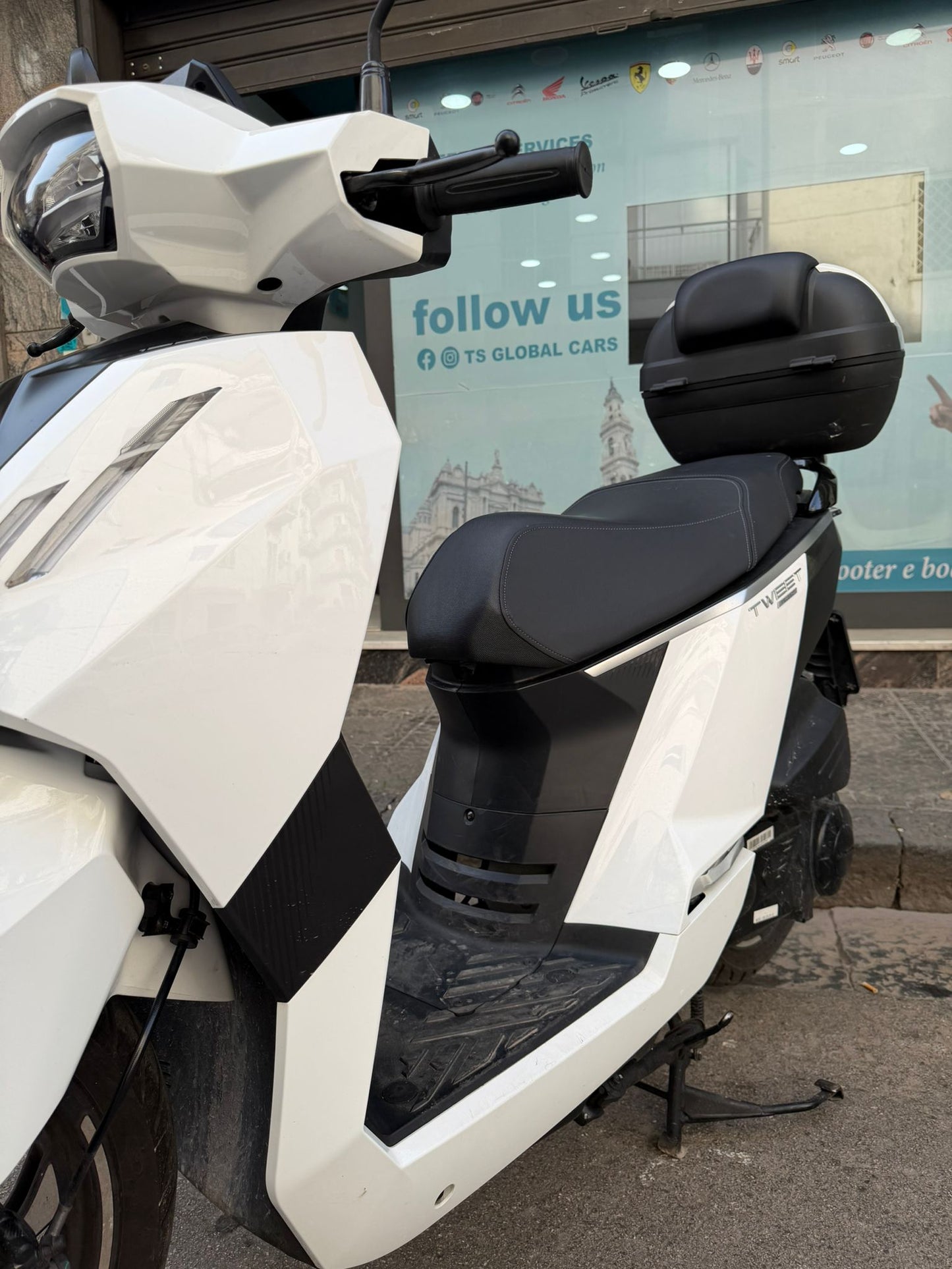 PEUGEOT TWEET 125