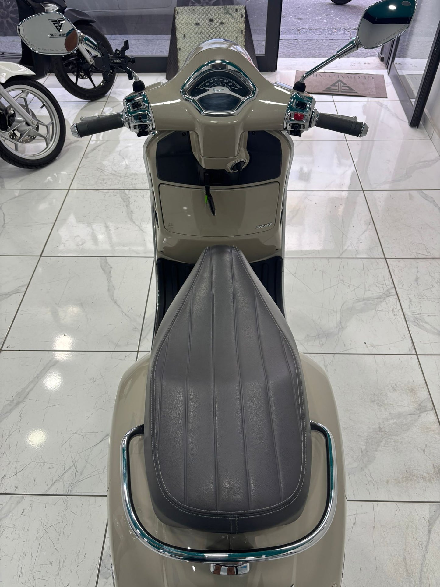 VESPA GTS 300