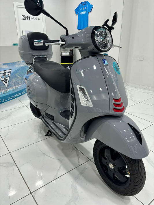 Vespa 300 GTS